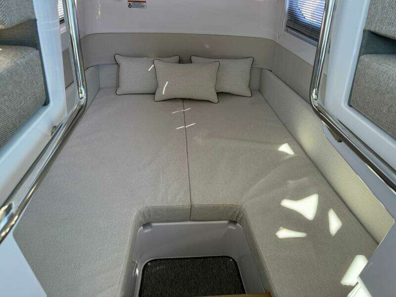 37ft Axopar Yacht For Sale