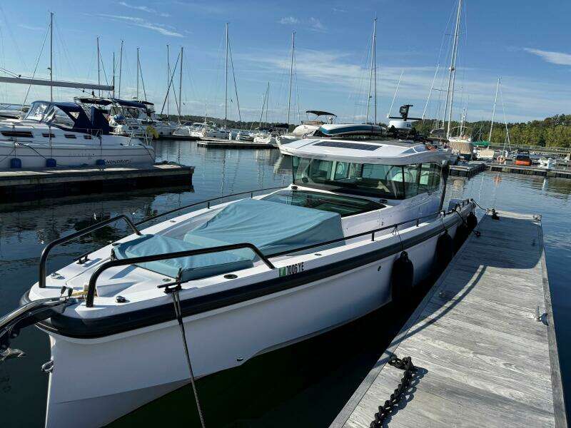 37ft Axopar Yacht For Sale