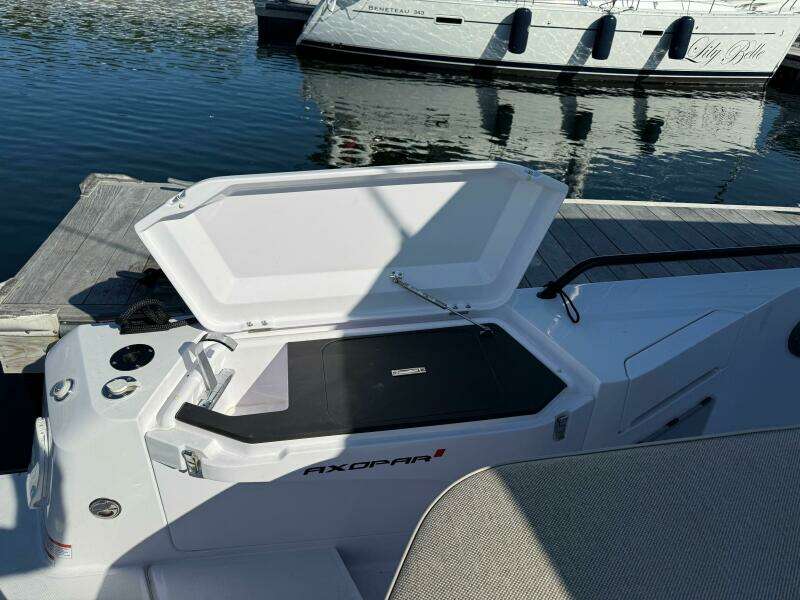 37ft Axopar Yacht For Sale