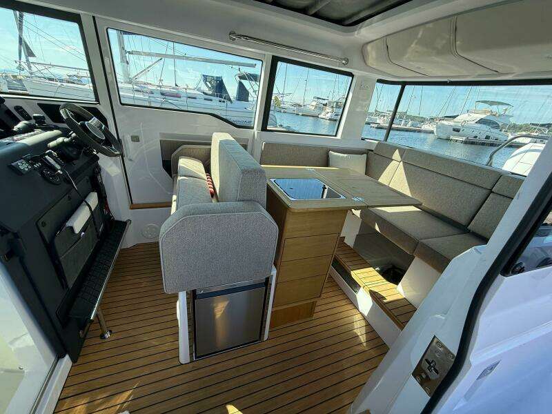 37ft Axopar Yacht For Sale
