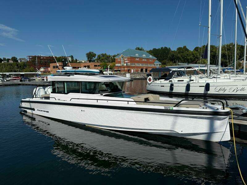 37ft Axopar Yacht For Sale