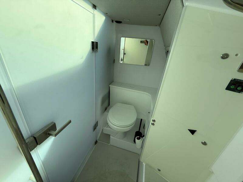 37ft Axopar Yacht For Sale