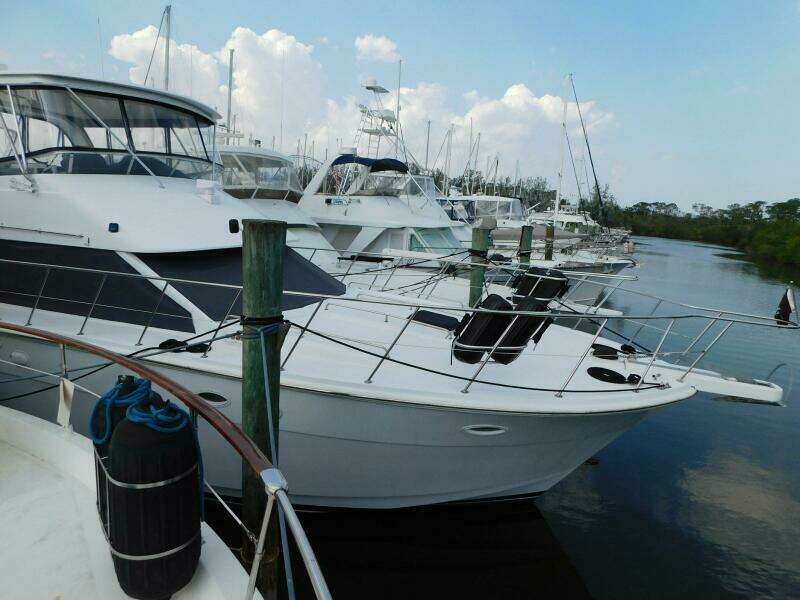 Driftwood 52ft Jefferson Yacht For Sale