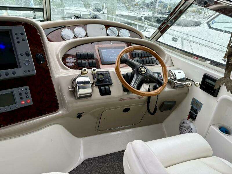 38ft Sea Ray Yacht For Sale