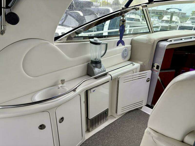 38ft Sea Ray Yacht For Sale