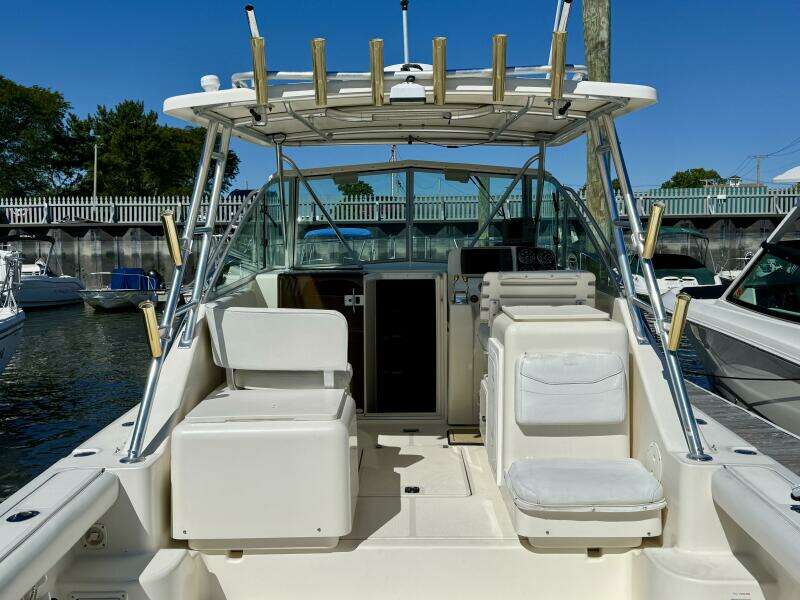 30ft Pursuit Yacht For Sale