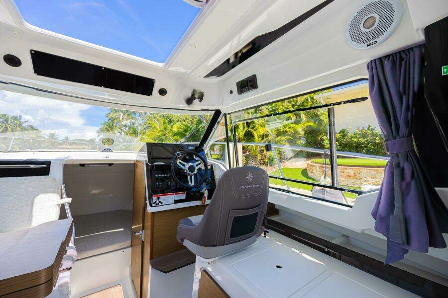 Therapy Session 26ft Jeanneau Yacht For Sale