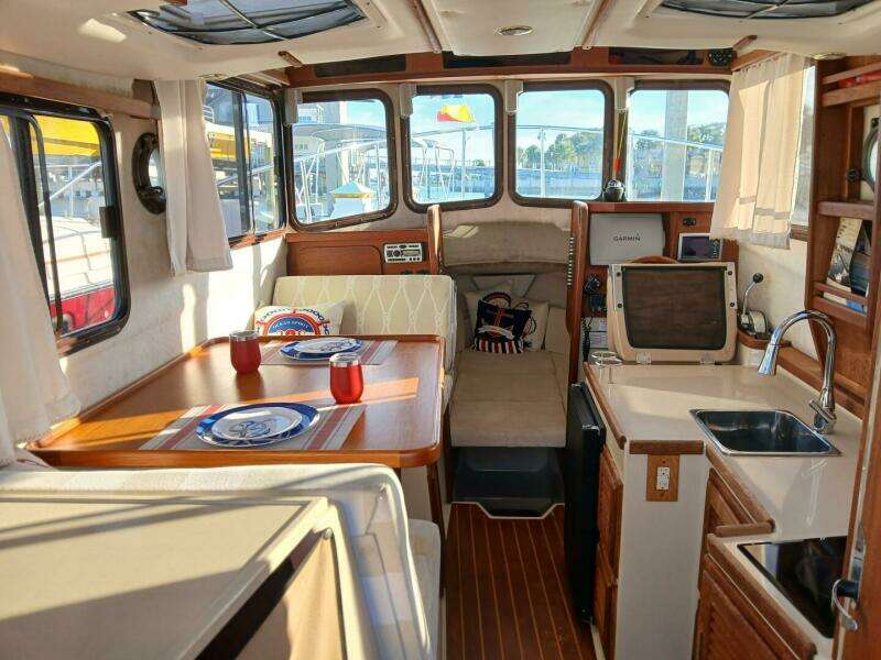 LuLu  25ft Ranger Tugs Yacht For Sale