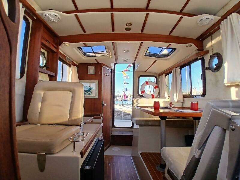 LuLu  25ft Ranger Tugs Yacht For Sale