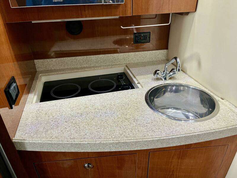 37ft Regal Yacht For Sale