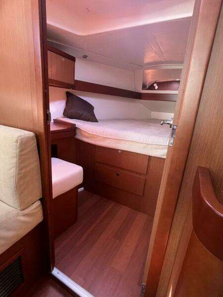 Second Wind 37ft Beneteau Yacht For Sale
