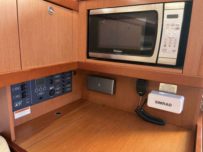 Second Wind 37ft Beneteau Yacht For Sale