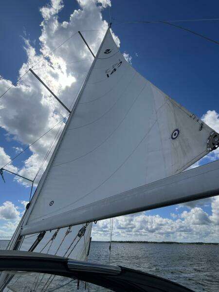 Second Wind 37ft Beneteau Yacht For Sale