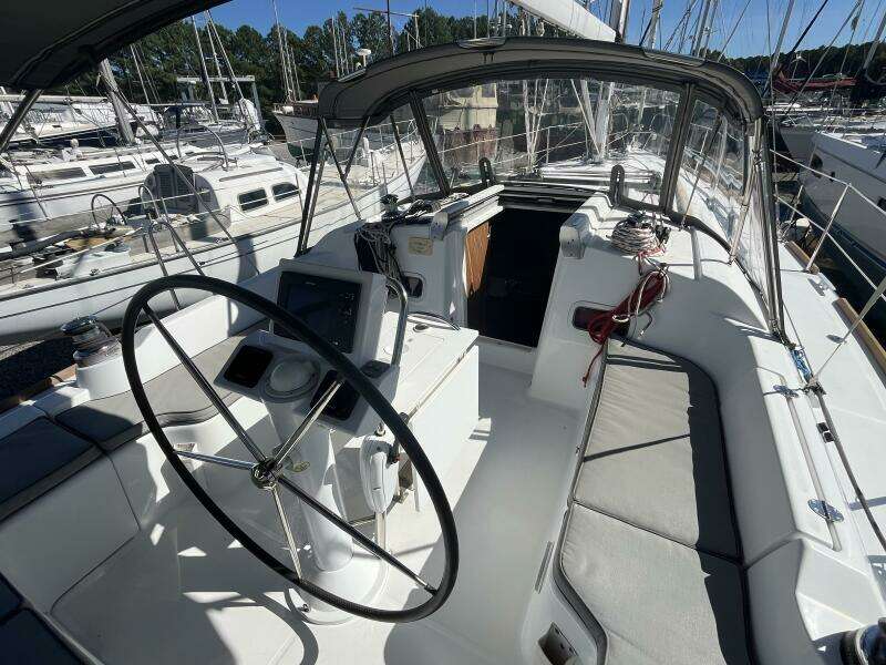 Second Wind 37ft Beneteau Yacht For Sale
