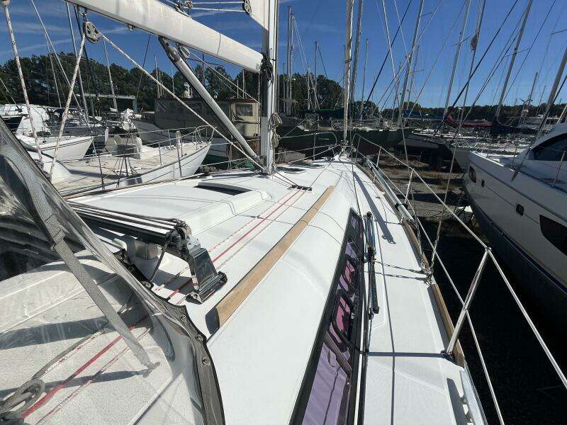 Second Wind 37ft Beneteau Yacht For Sale
