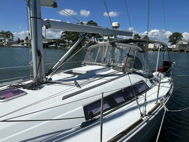 Second Wind 37ft Beneteau Yacht For Sale