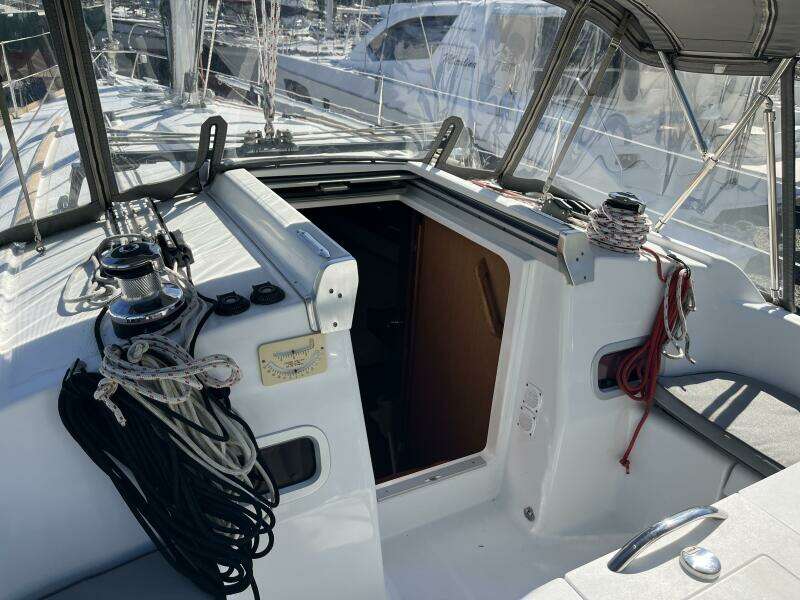 Second Wind 37ft Beneteau Yacht For Sale