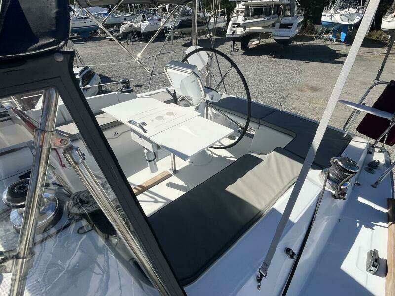 Second Wind 37ft Beneteau Yacht For Sale