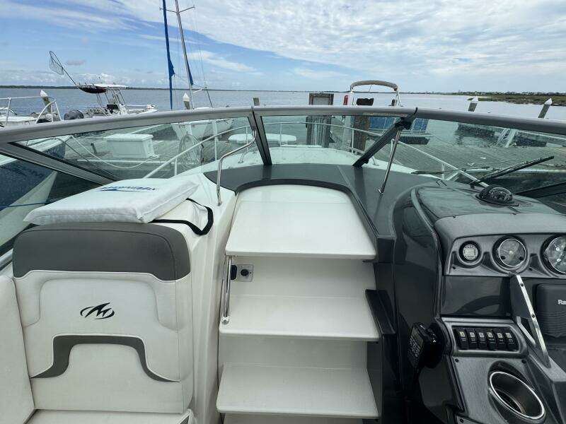 26ft Monterey Yacht For Sale