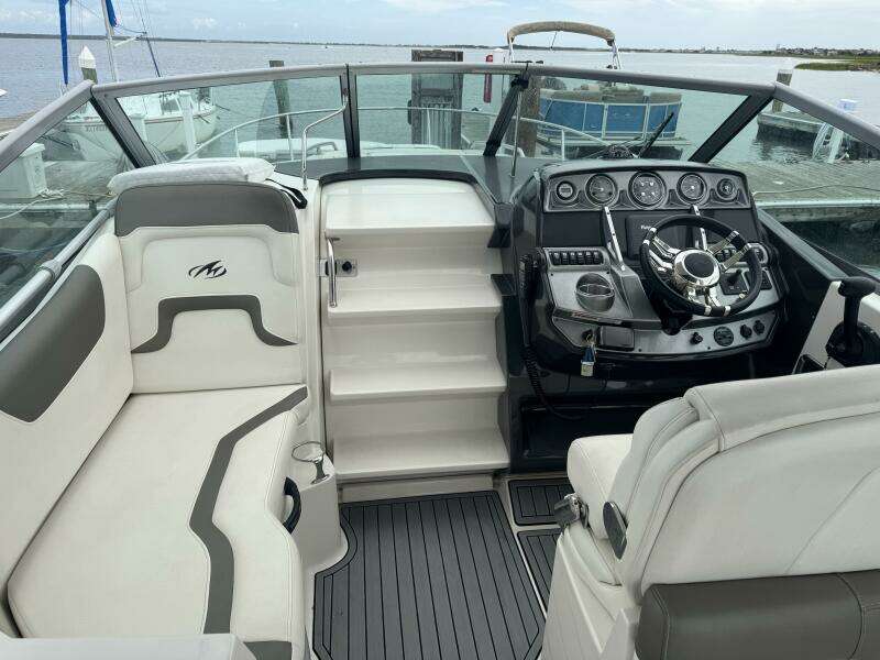 26ft Monterey Yacht For Sale