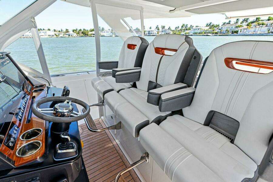 Luna B 38ft Tiara Yachts Yacht For Sale