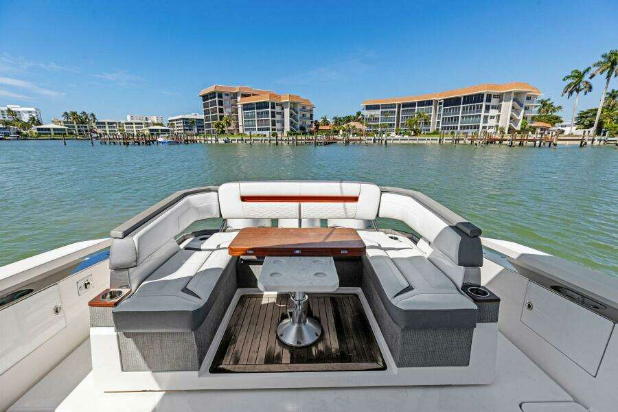 Luna B 38ft Tiara Yachts Yacht For Sale