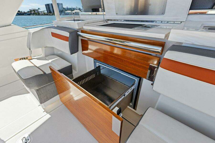Luna B 38ft Tiara Yachts Yacht For Sale