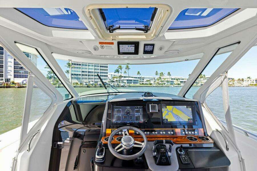 Luna B 38ft Tiara Yachts Yacht For Sale