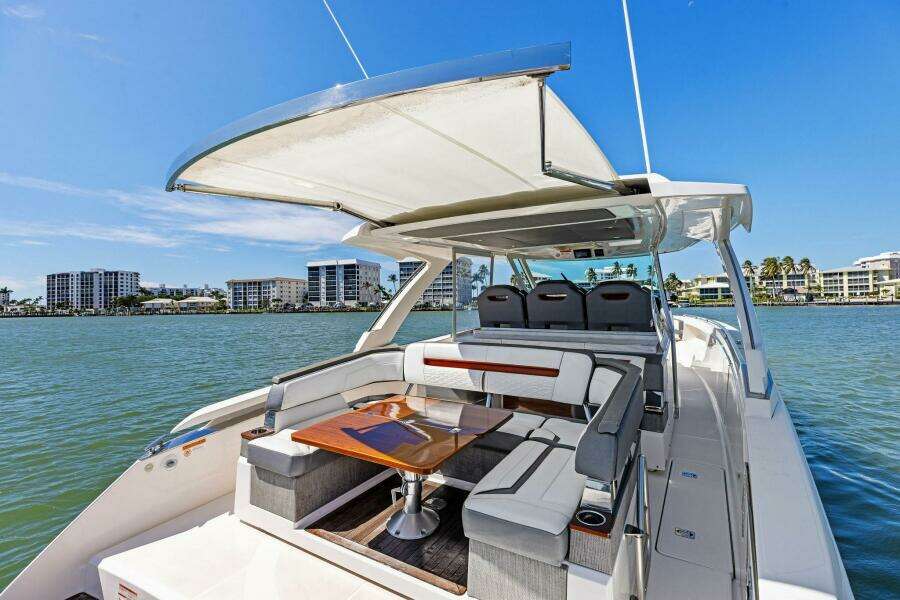 Luna B 38ft Tiara Yachts Yacht For Sale