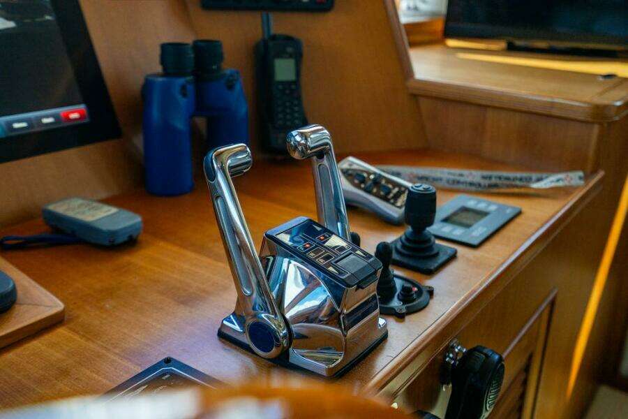 66ft Marlow Yacht For Sale