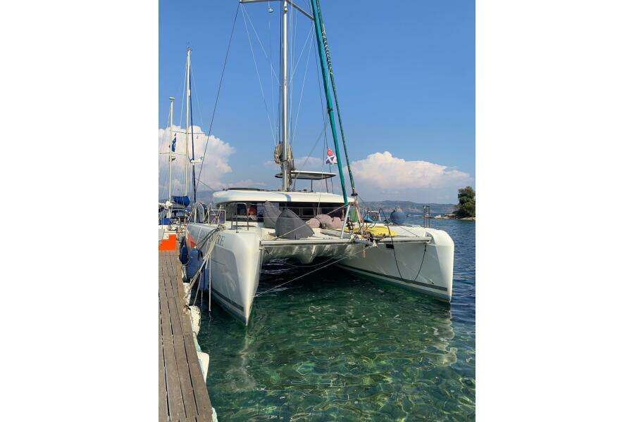 2017-lagoon-42-sail-9981850-20251016054100980-3.jpg