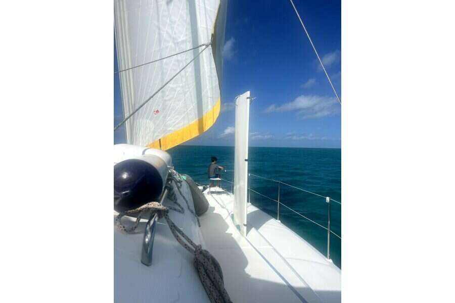 2006-dolphin-460-sail-9981402-20251016084230004-3.jpg