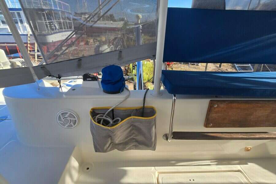 2006-dolphin-460-sail-9981402-20251020133318701-3