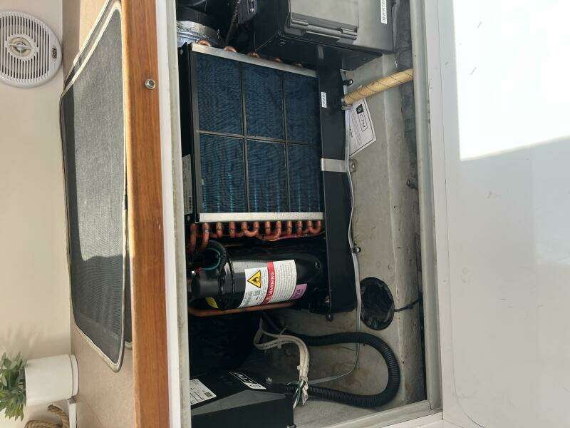40ft Manta Yacht For Sale