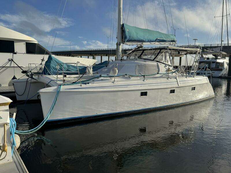 40ft Manta Yacht For Sale