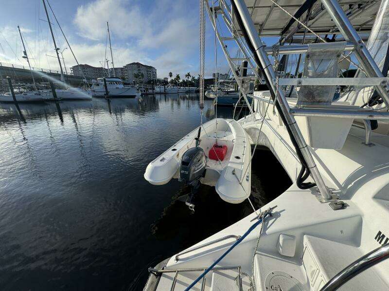 40ft Manta Yacht For Sale