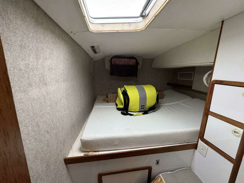 40ft Manta Yacht For Sale