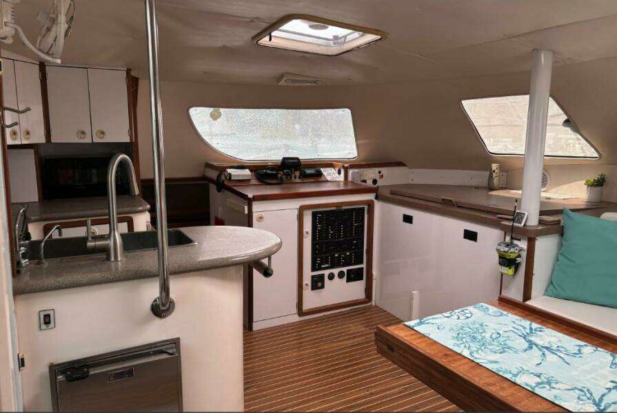 40ft Manta Yacht For Sale