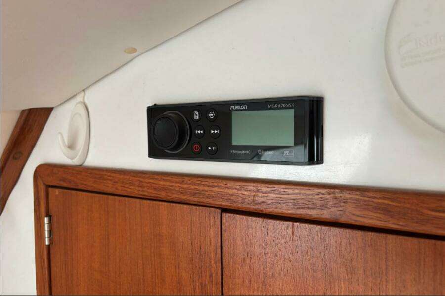 40ft Manta Yacht For Sale