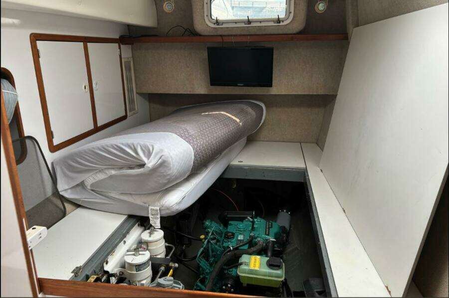 40ft Manta Yacht For Sale