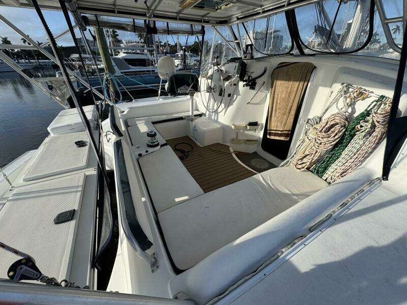 40ft Manta Yacht For Sale
