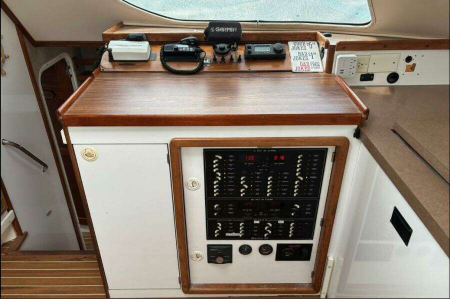 40ft Manta Yacht For Sale