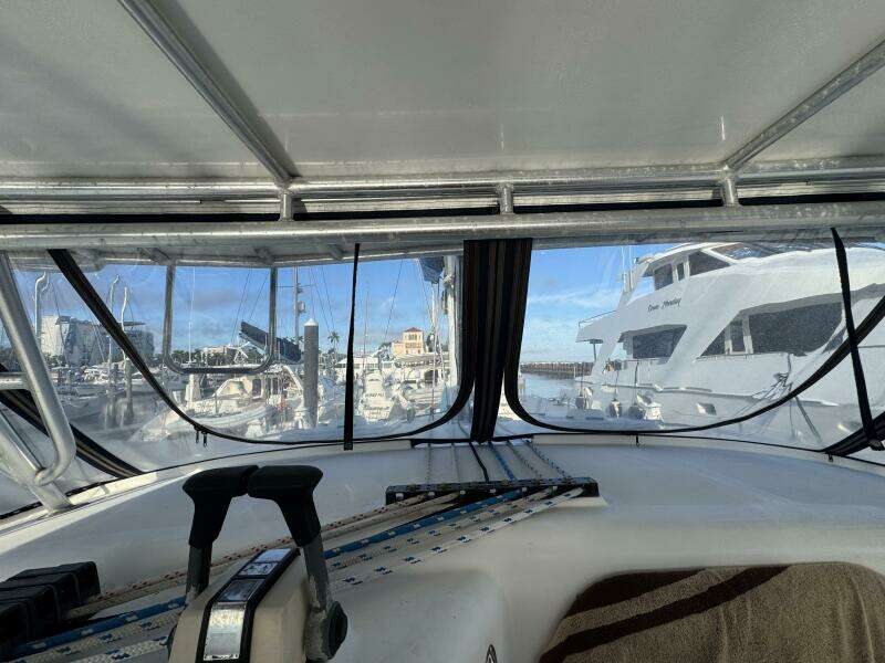 40ft Manta Yacht For Sale