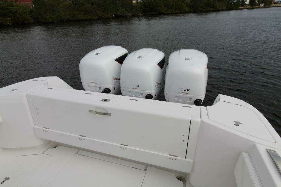 37ft Intrepid Yacht For Sale