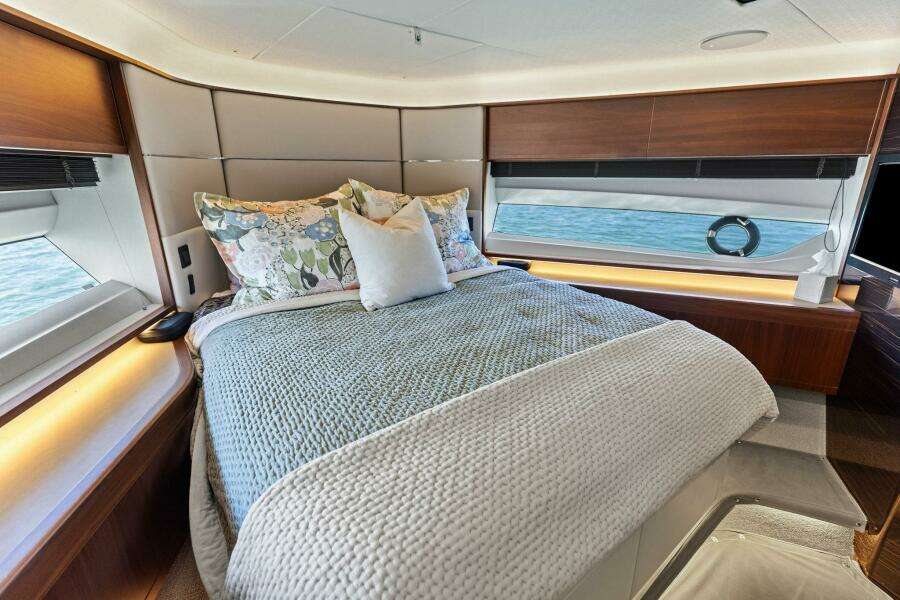 2018 Princess Y75 Motor Yacht