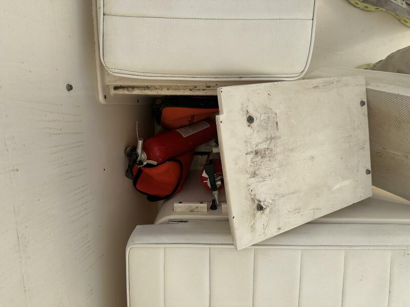 37' 1994 Intrepid 376 Walkaround