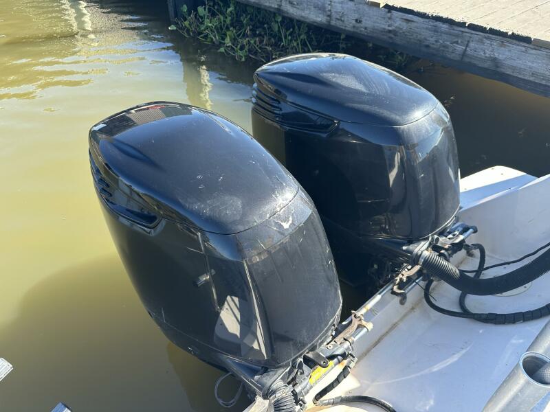 37' 1994 Intrepid 376 Walkaround