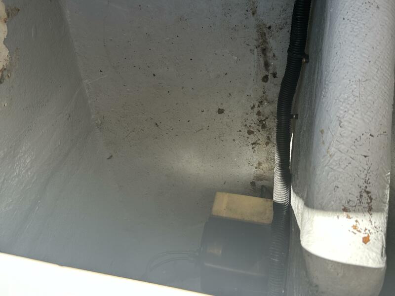 37' 1994 Intrepid 376 Walkaround