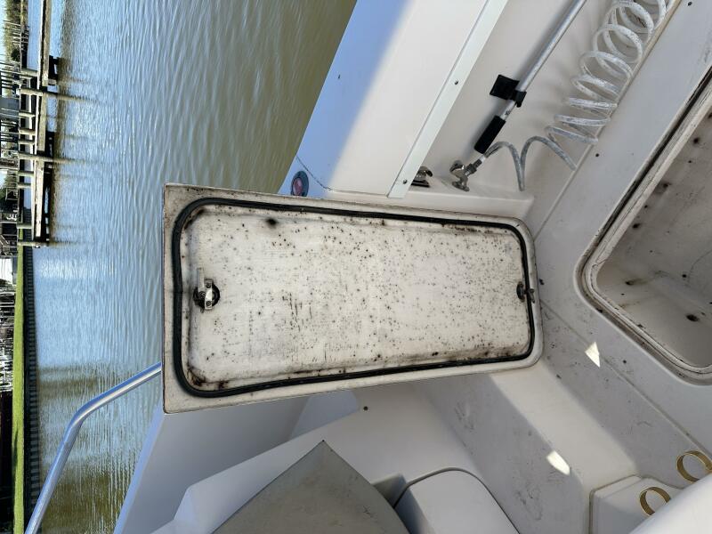 37' 1994 Intrepid 376 Walkaround