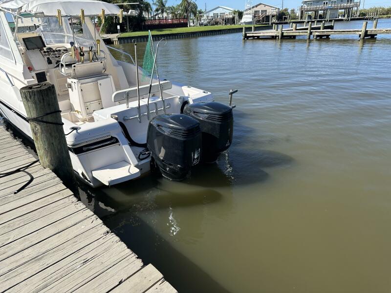 37' 1994 Intrepid 376 Walkaround